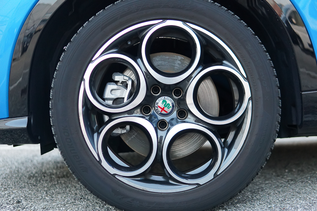 Alfa Romeo Tonale 1.5 hybrid Ti 160cv tct7 | Blu Misano