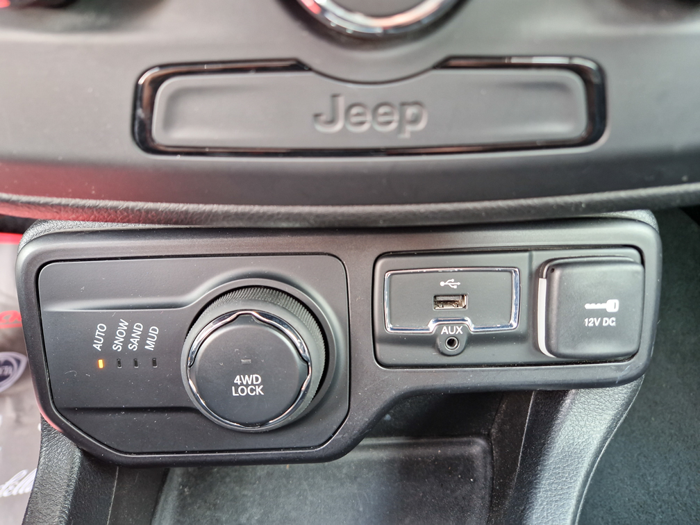 Jeep Renegade 2.0 140cv mjt Longitude 4wd | CRUISE | CERCHI DA 16″