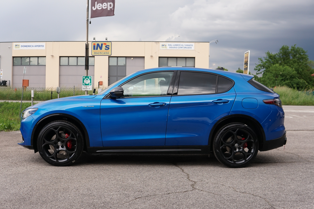 Alfa Romeo Stelvio 2.0 t Veloce Q4 280cv auto MY24 | Tetto | Cerchi 21″ | Blu Misano