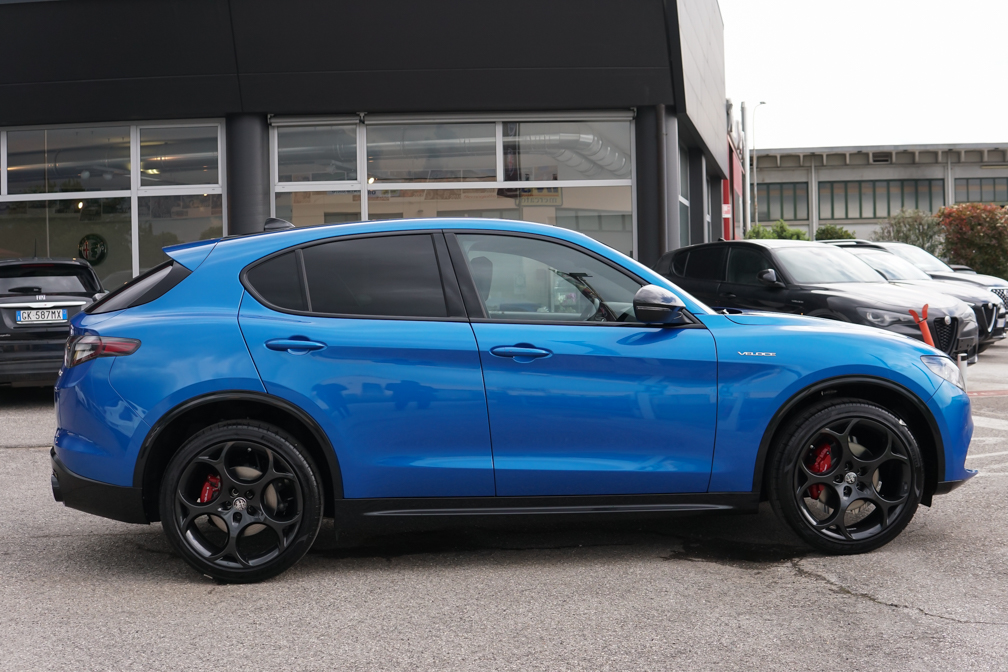 Alfa Romeo Stelvio 2.0 t Veloce Q4 280cv auto MY24 | Tetto | Cerchi 21″ | Blu Misano