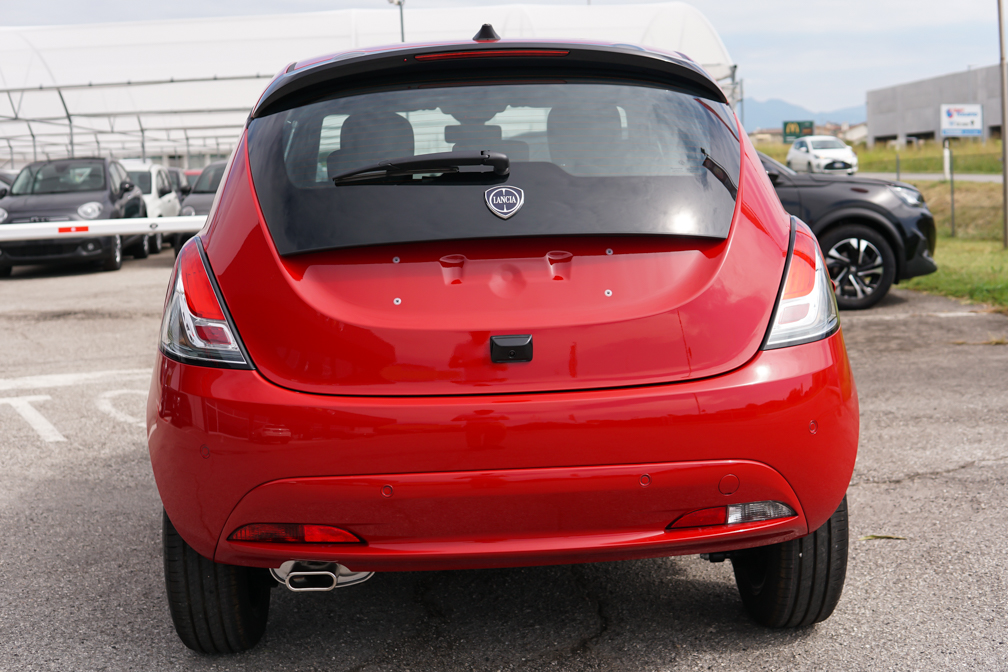 Lancia Ypsilon 1.2 Ecochic Gpl 69cv | Wireless charger | Rosso Argilla