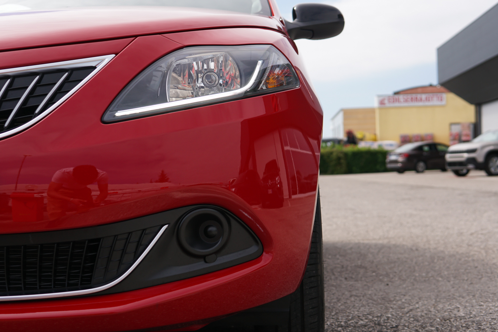 Lancia Ypsilon 1.2 Ecochic Gpl 69cv | Wireless charger | Rosso Argilla