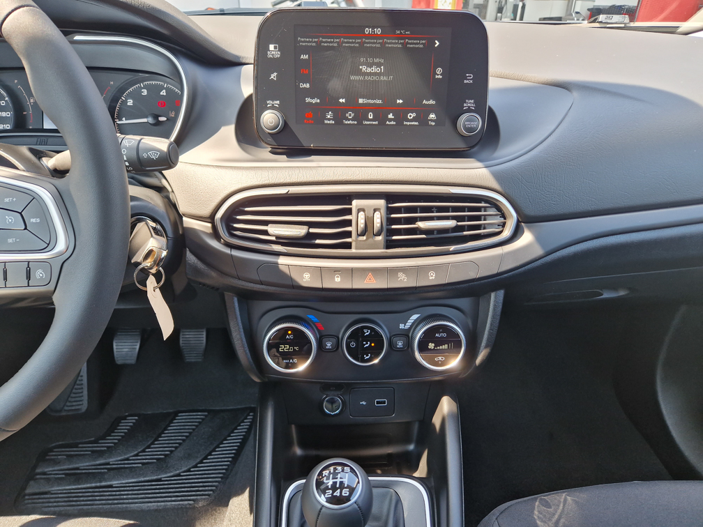 Fiat Tipo SW 1.6 mjt 130cv PAPRIKA ORANGE | CRUISE | CONVERTIBILE N1