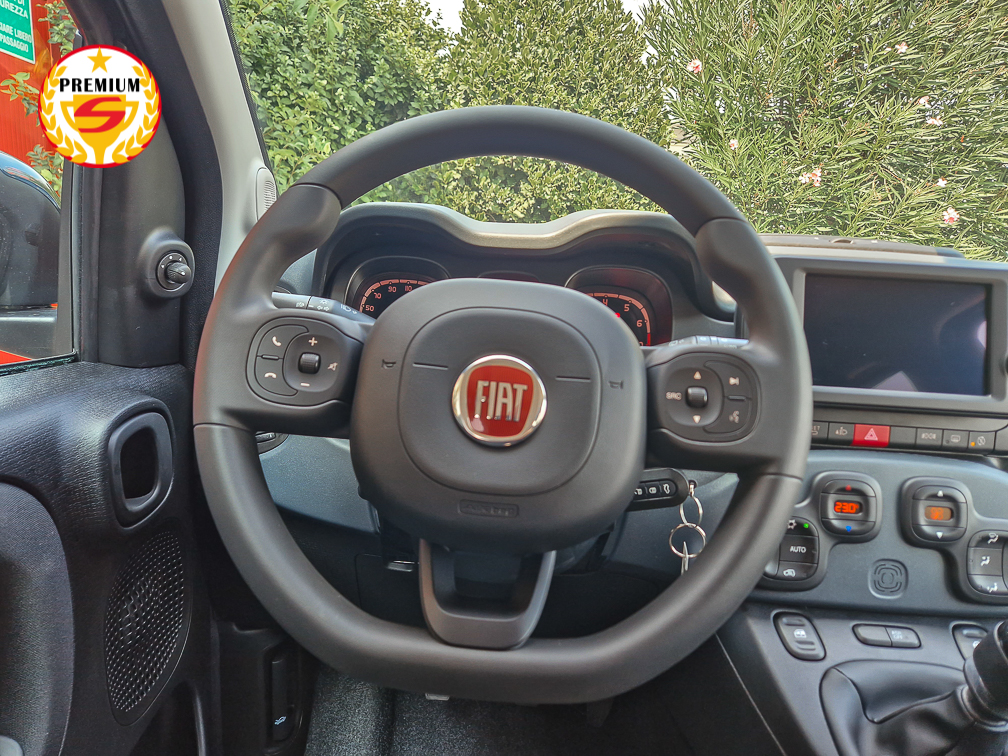 Fiat Panda 1.0 69cv firefly hybrid Cross 5 Posti | NEOPAT | Verde Foresta