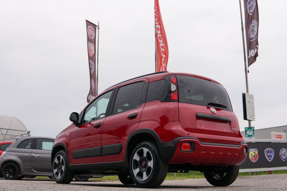 Fiat Panda 1.0 69cv firefly hybrid Cross 5 Posti | NEOPAT | Rosso Passione