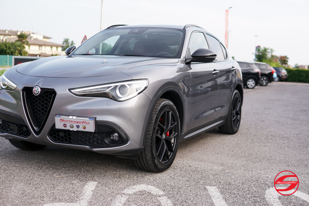 Alfa Romeo Stelvio 2.2 t 190cv B-Tech Q4 | Pelle Rossa | Cruise adatt