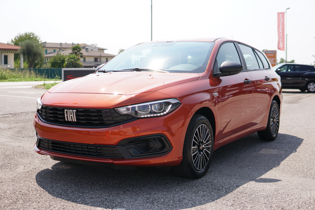 Fiat Tipo SW 1.6 mjt 130cv PAPRIKA ORANGE | CRUISE | CONVERTIBILE N1